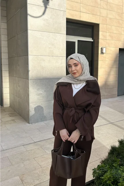 Kürklü Yakalı Scuba Takım