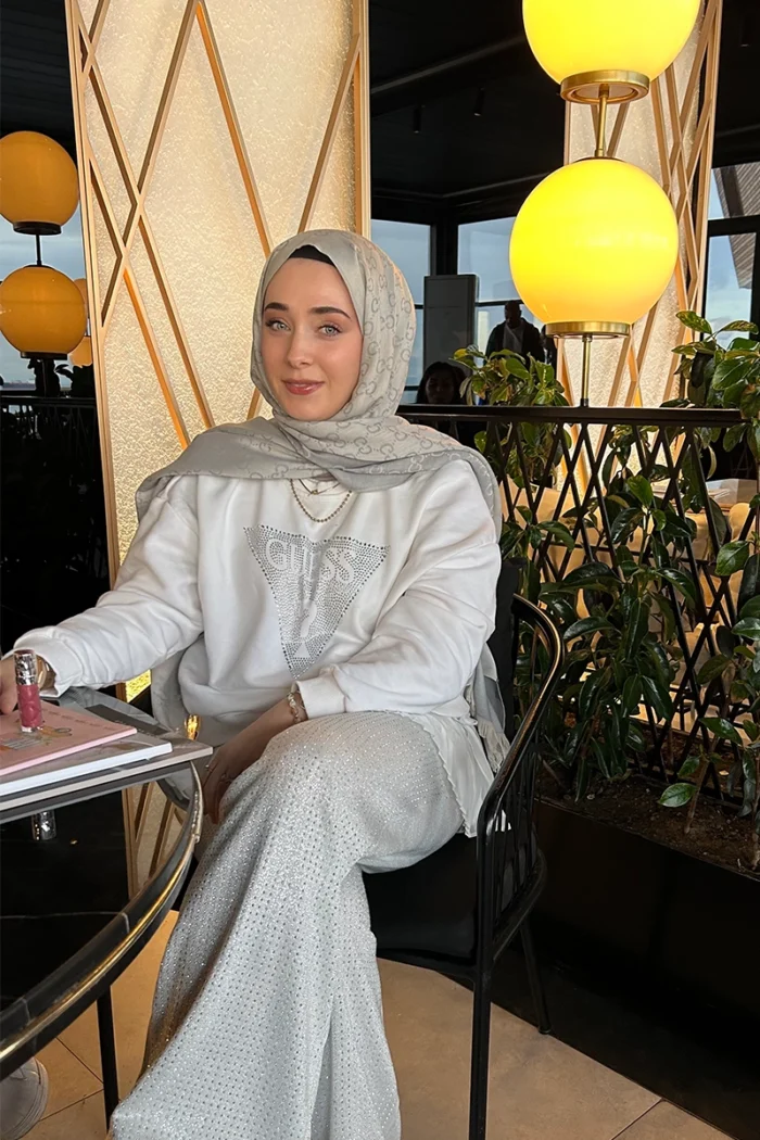 Üçgen Taşlı Sweat - Görsel 3